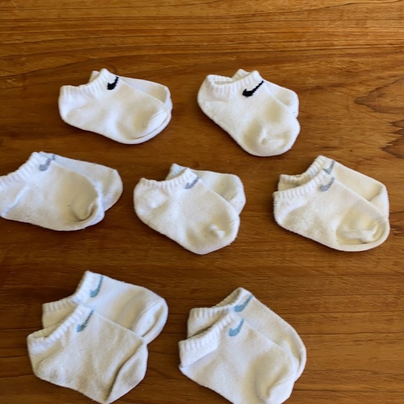 7 pairs Nike Infant Crew Socks 6-12months - Picture 3 of 5